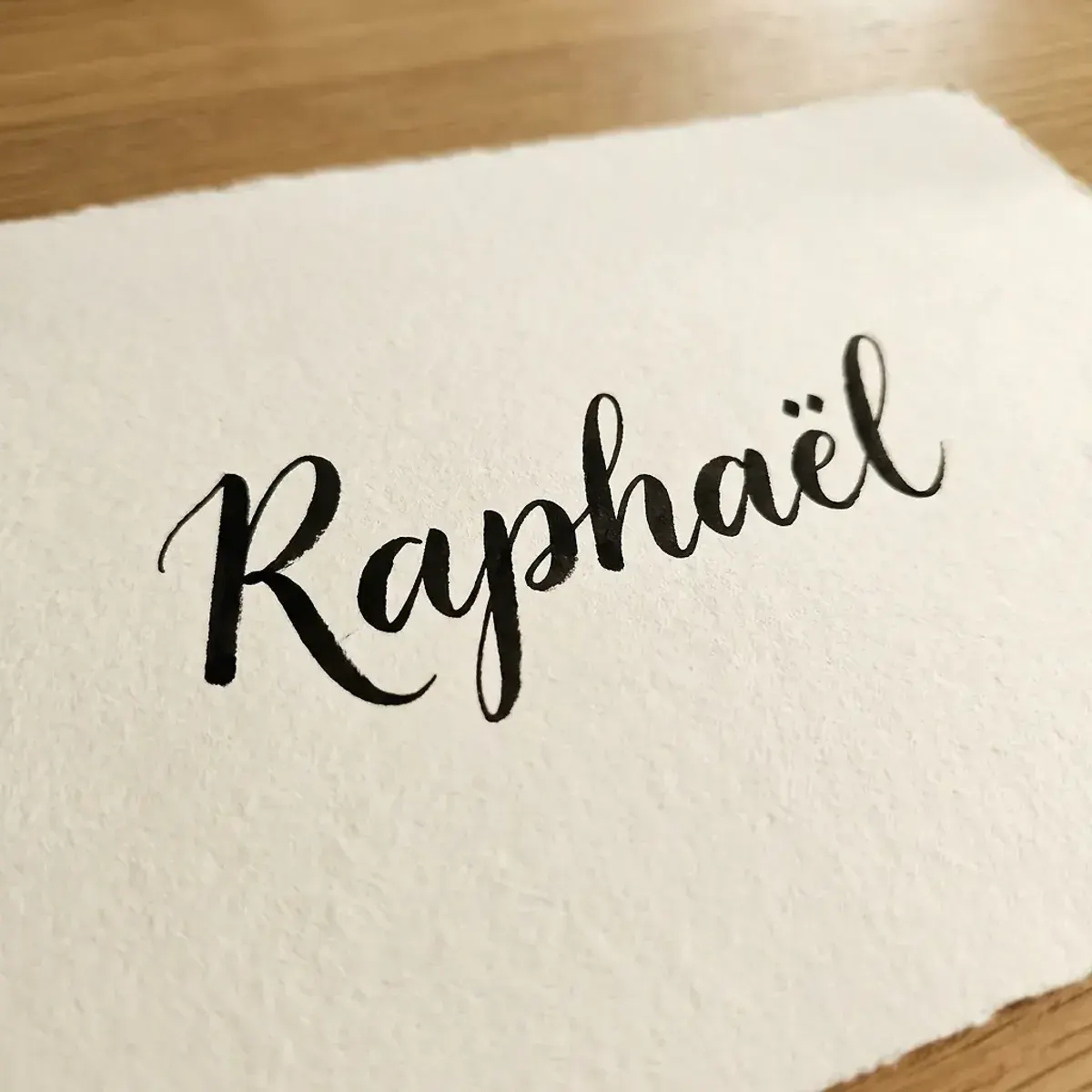 Le prénom Raphaël en calligraphie